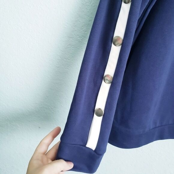 Honey‎ Punch Navy And White Stripe Snap Sleeve Sweater - Picture 4 of 6